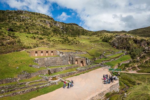 51 Cusco, Tambomachay.jpg